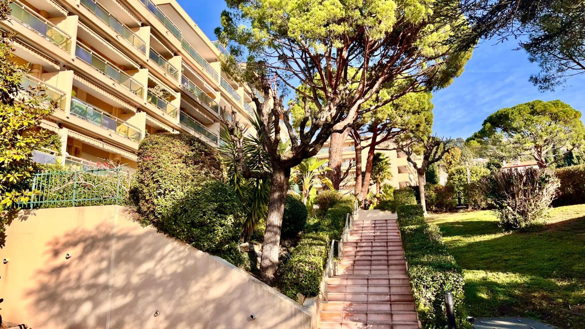 L'Azur - Apt De Standing - Piscine - Parking Le Cannet Esterno foto