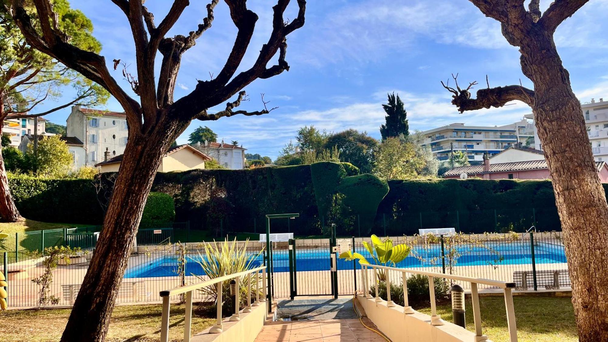 L'Azur - Apt De Standing - Piscine - Parking Le Cannet Esterno foto
